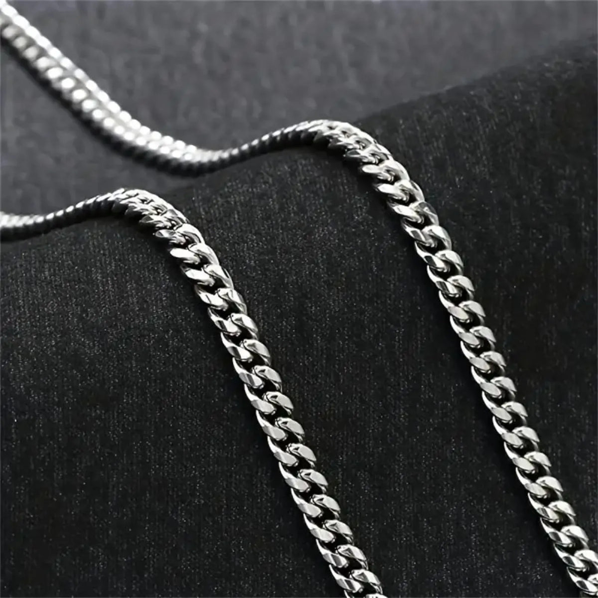Gift for Husband - Classic High Quality Cuban Chain Necklace